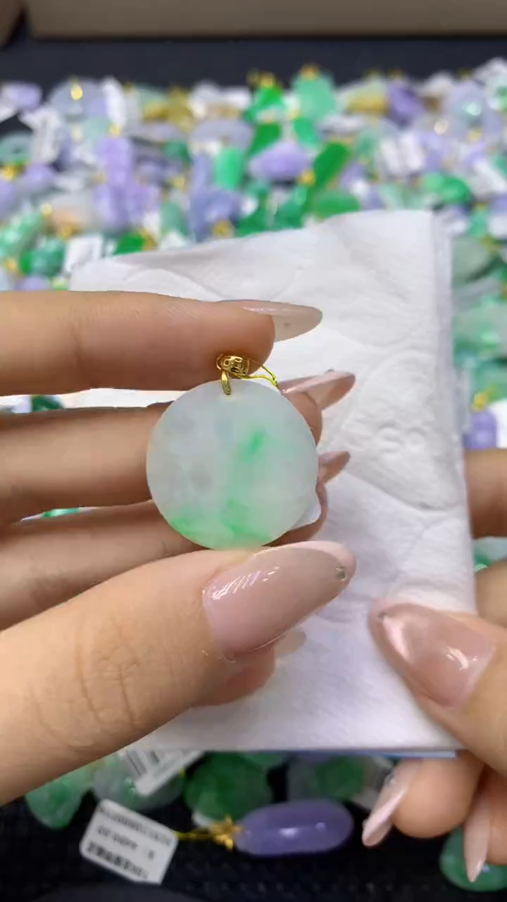 颈饰未镶嵌翡翠天然缅甸翡翠A货