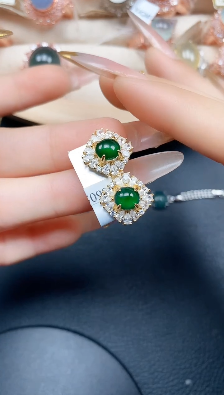 【闪购商品】翡翠耳饰银S925镶嵌翡翠