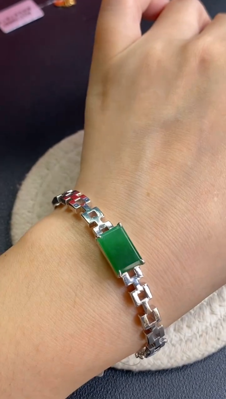 颈饰银S925镶嵌翡翠净货17676