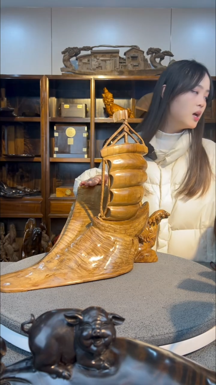 【闪购商品】金丝楠木雕一帆风顺