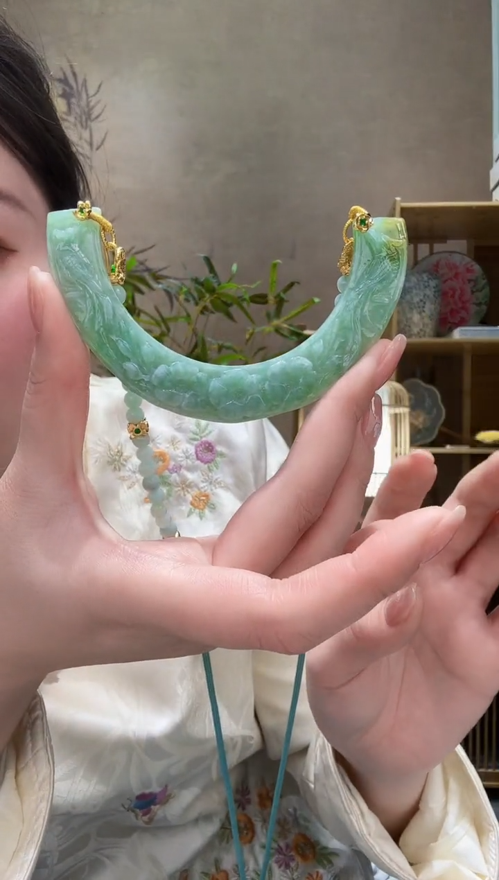 【闪购商品】翡翠颈饰未镶嵌吊坠
