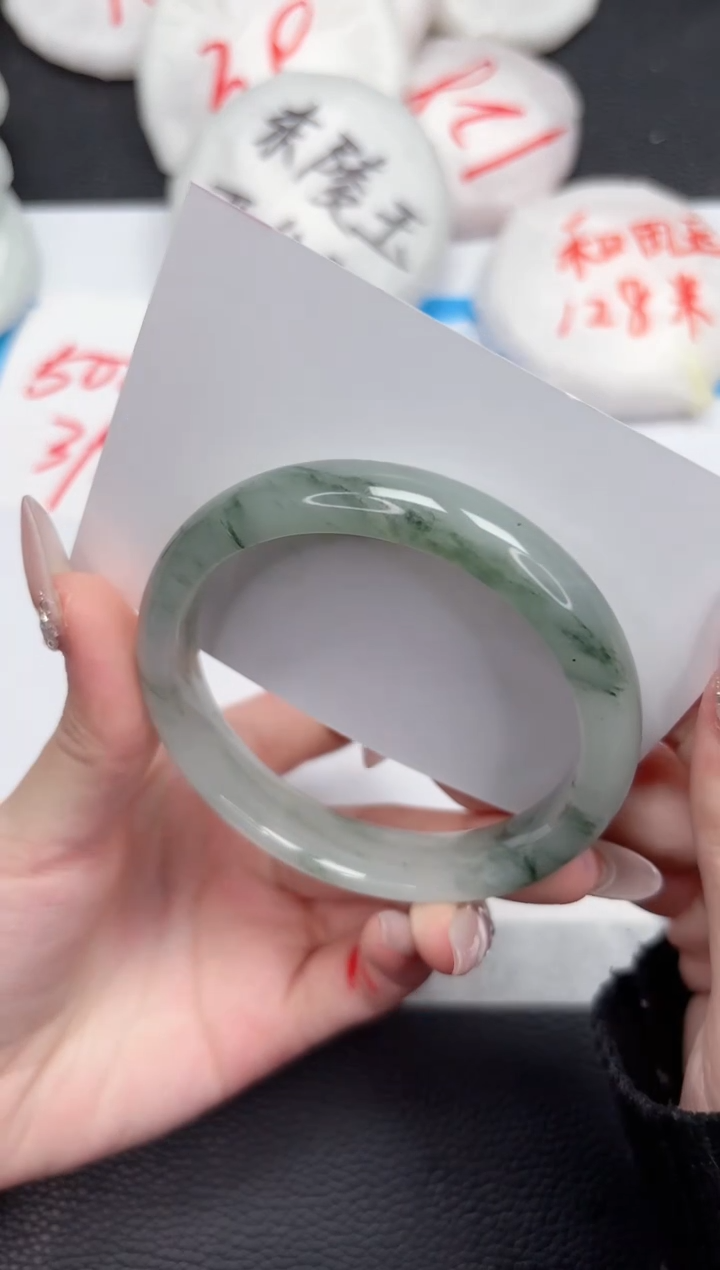 【闪购商品】石英质玉手镯未镶嵌493-58.8