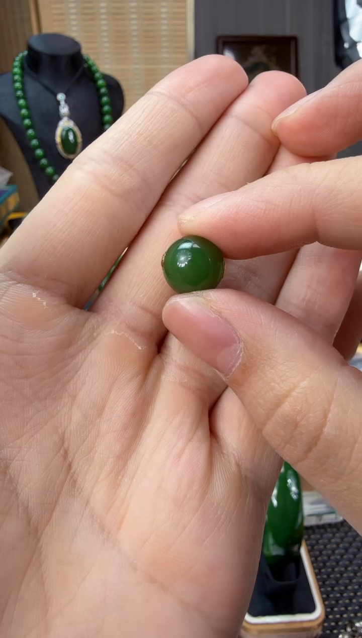 【闪购商品】和田玉（碧玉）吊坠(赠链)18K金镶嵌