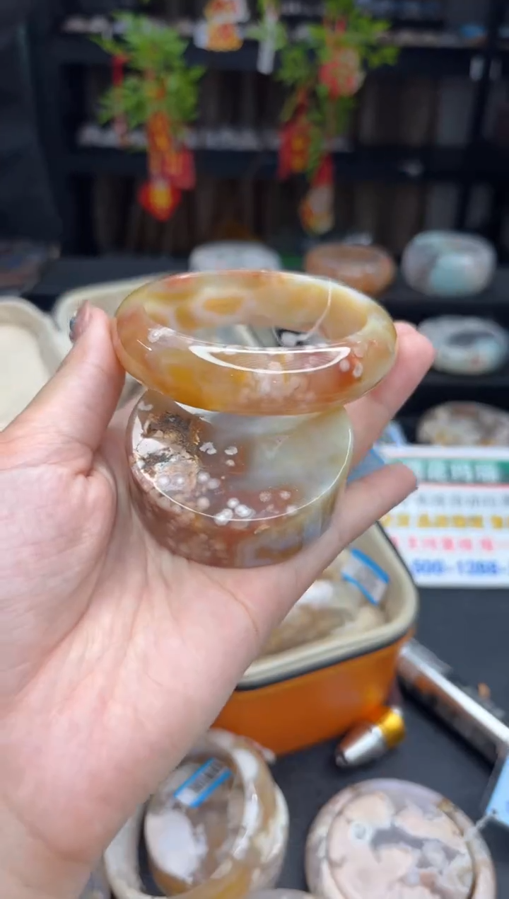 【闪购商品】石英质玉手镯未镶嵌2290（60圈赠送镯心）