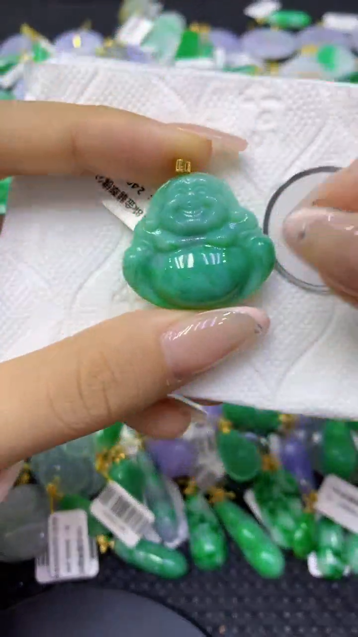 颈饰18K金镶嵌翡翠天然缅甸翡翠A货