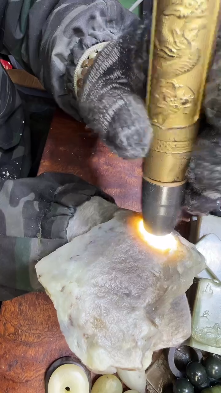 未镶嵌和田玉珠宝半成品1