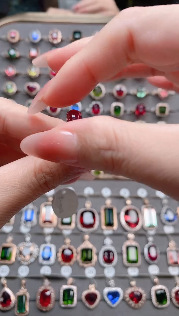 【闪购商品】碧玺戒指18K金镶嵌2.5克拉