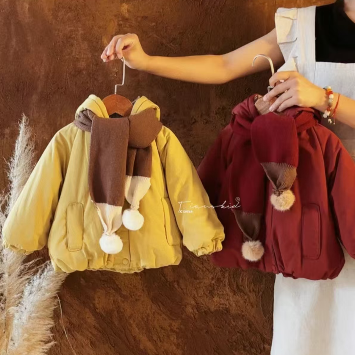 儿童棉服女童保暖冬季红色棉袄宝宝连帽加绒加厚棉衣女童冬装外套