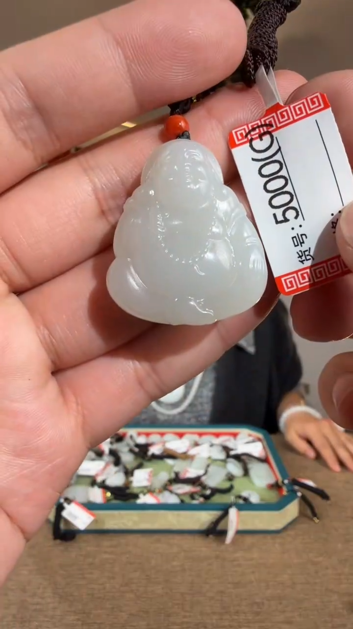 颈饰未镶嵌和田玉黑山G