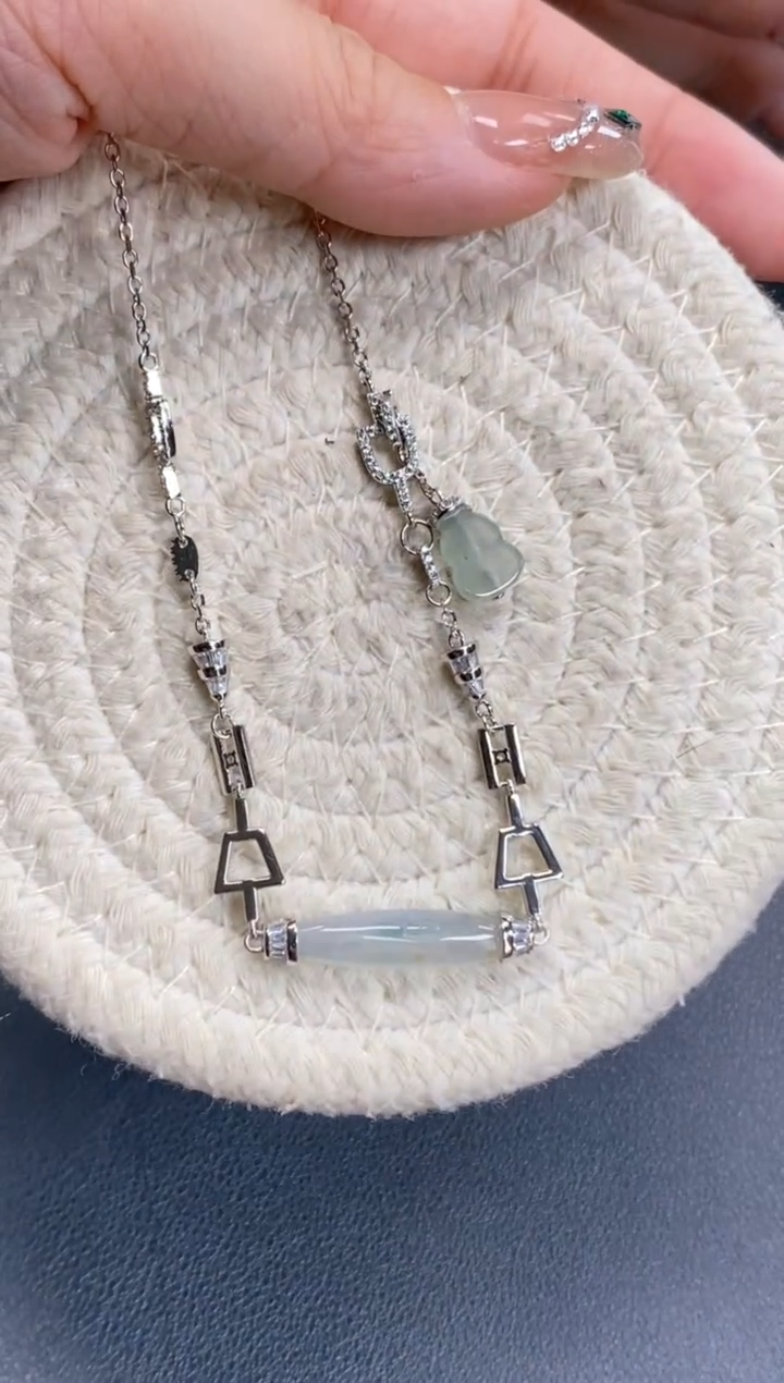 颈饰银S925镶嵌翡翠净货17951