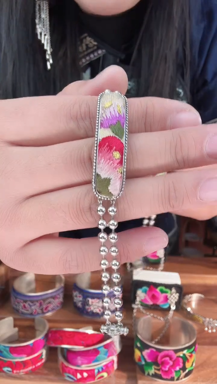 织绣非遗手工刺绣苗绣13