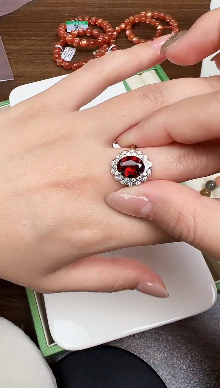 银S925镶嵌戒指石榴石悦3876