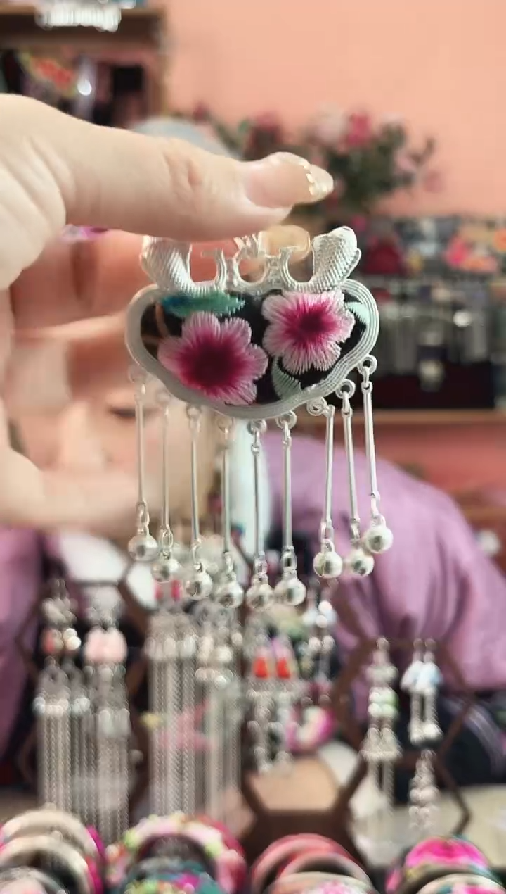 艺枝独绣手工饰品486