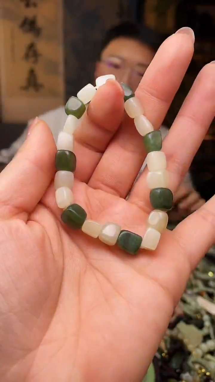 颈饰未镶嵌和田玉多样性发货，拍一发一