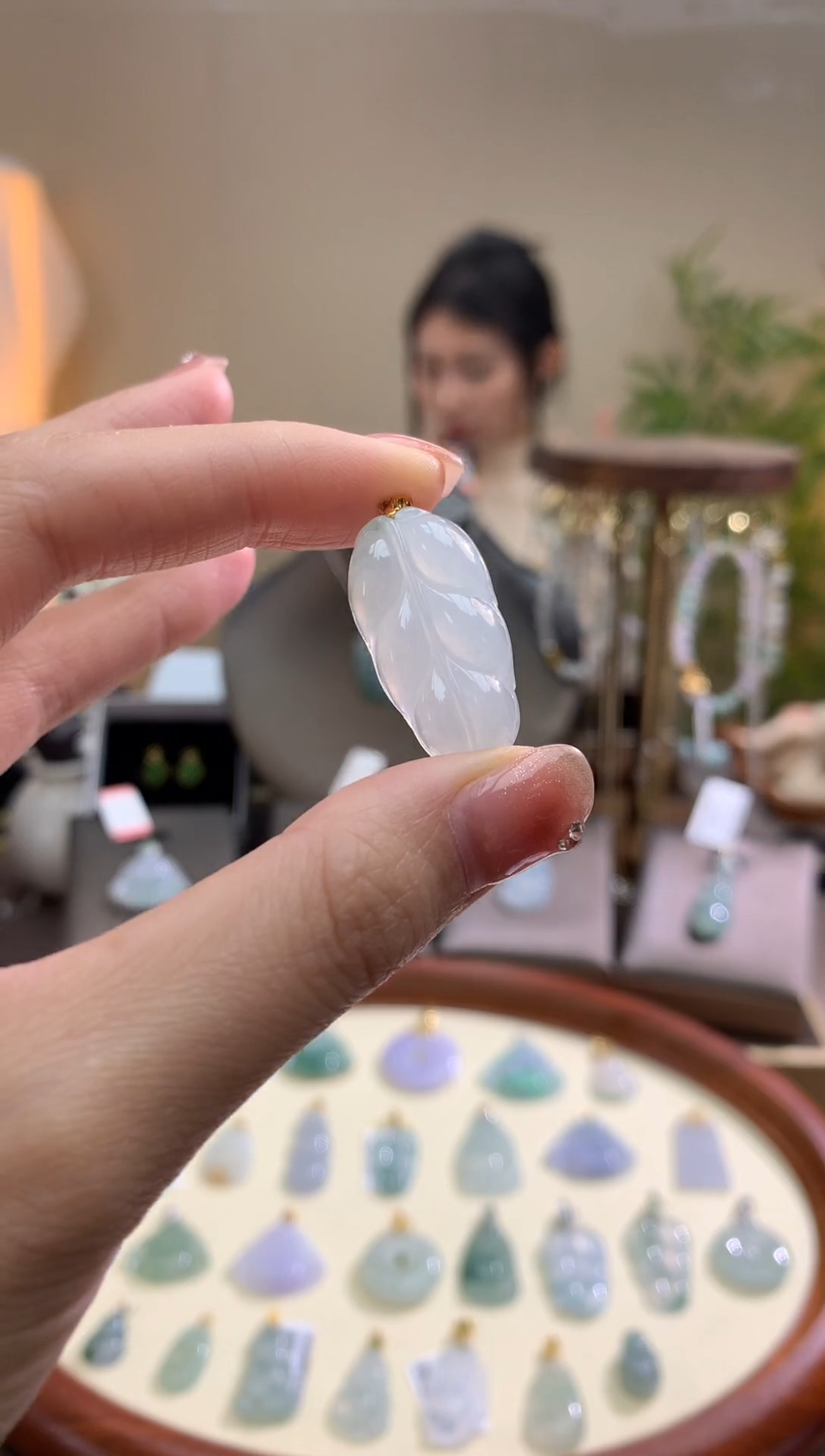 【闪购商品】翡翠颈饰18K金镶嵌叶子