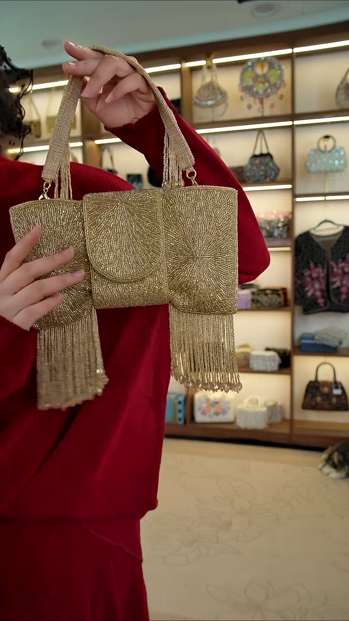 织物7百格汇手工串珠包