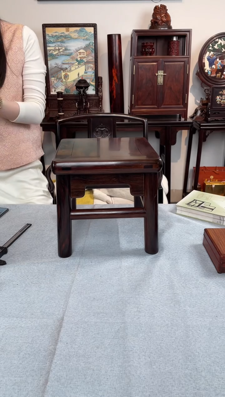 【闪购商品】红酸枝木类成套家具富贵凳