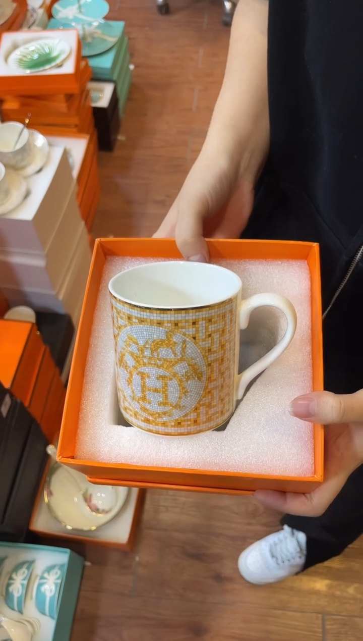 杯鸿辉家品牌瓷器，京东包邮！