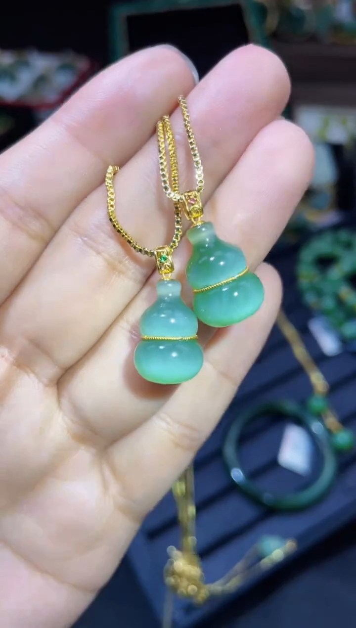 和田玉18K金镶嵌吊坠(赠链)22MM 多样性发一