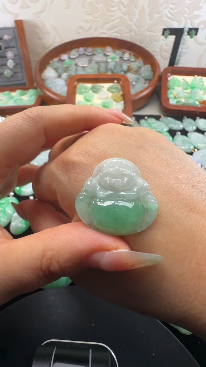 颈饰未镶嵌翡翠佛公