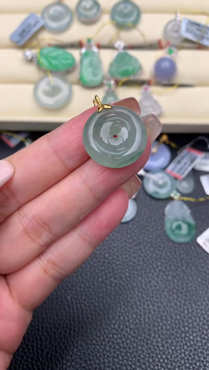 【闪购商品】翡翠颈饰18K金镶嵌Q357     
