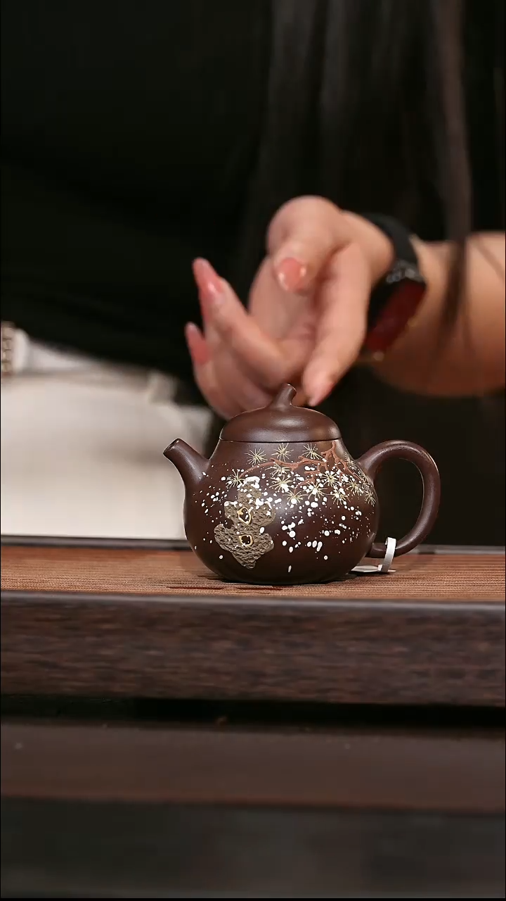 茶壶紫砂宜兴原矿紫砂壶  茄瓜  泥绘  