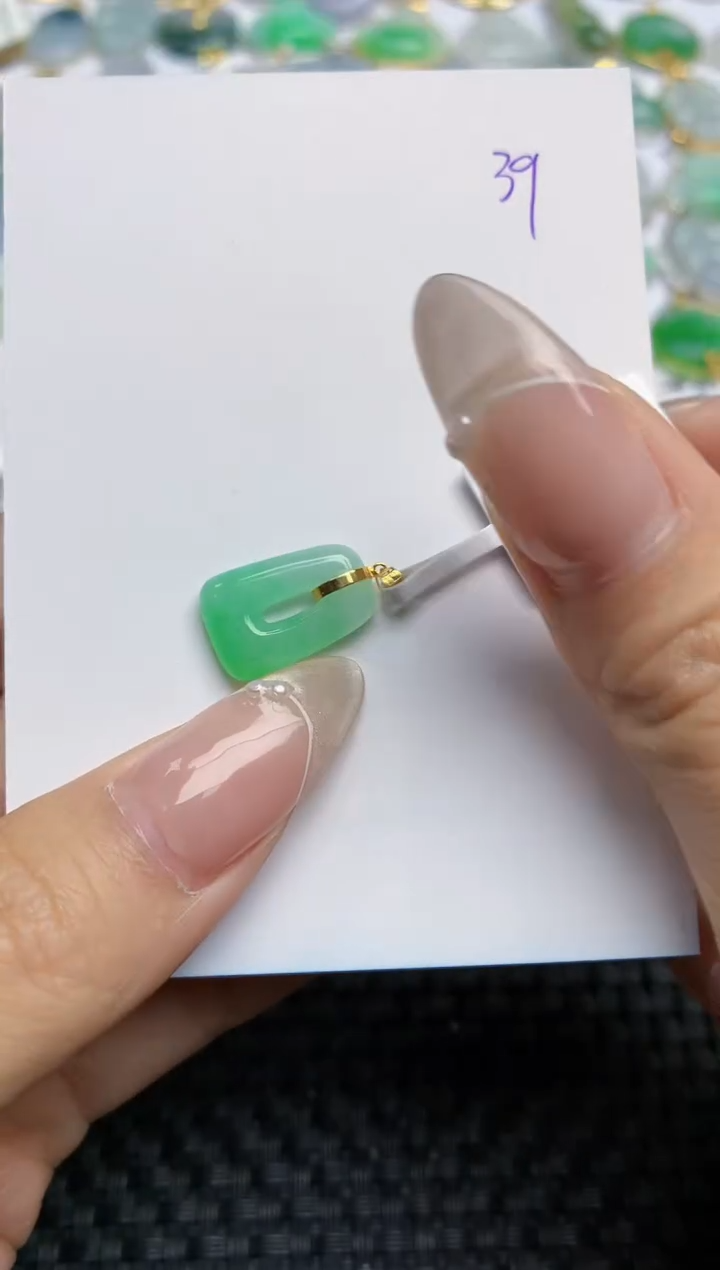 【闪购商品】翡翠颈饰18K金镶嵌天然翡翠A货