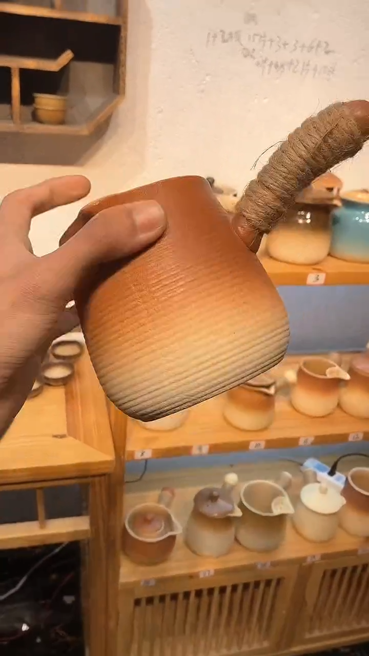 【闪购商品】550ml弯把罐罐壶   嘻嘻嘻