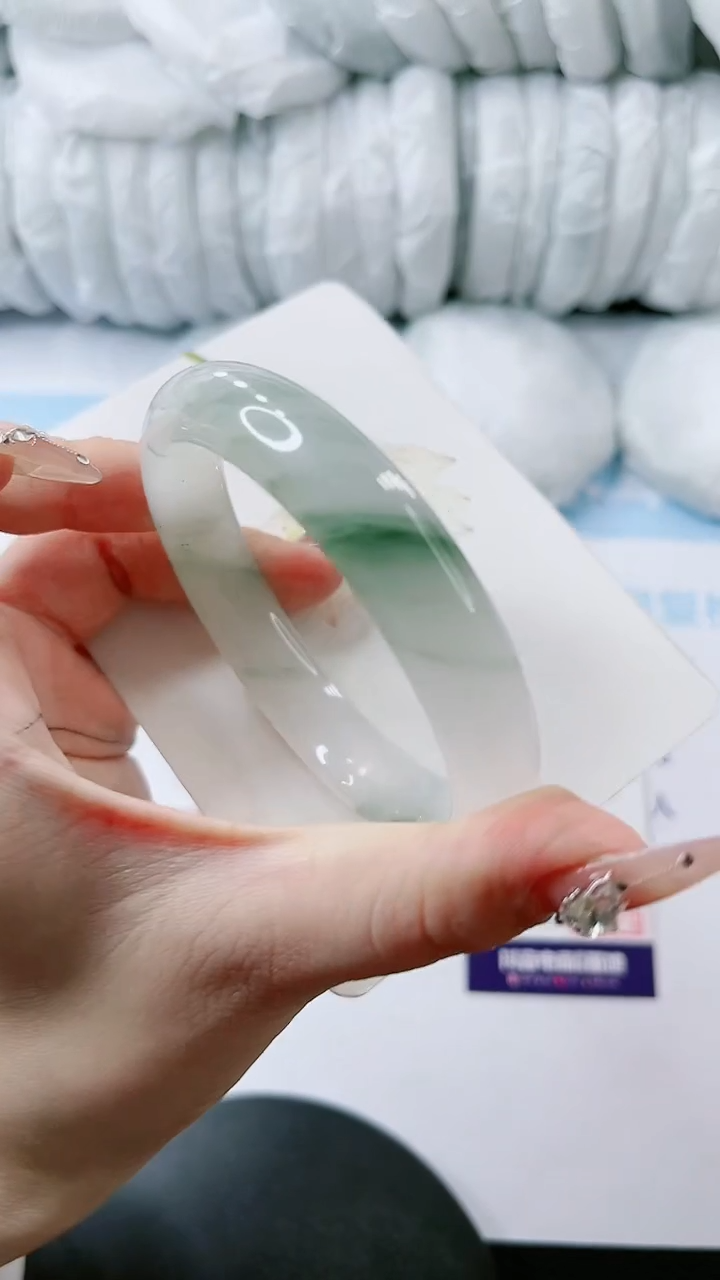 【闪购商品】石英质玉手镯未镶嵌多样性发货L372