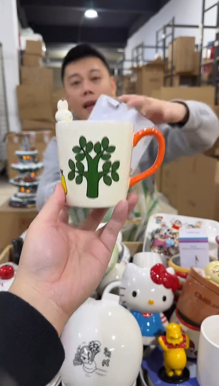 瓷片米菲兔梨树水杯