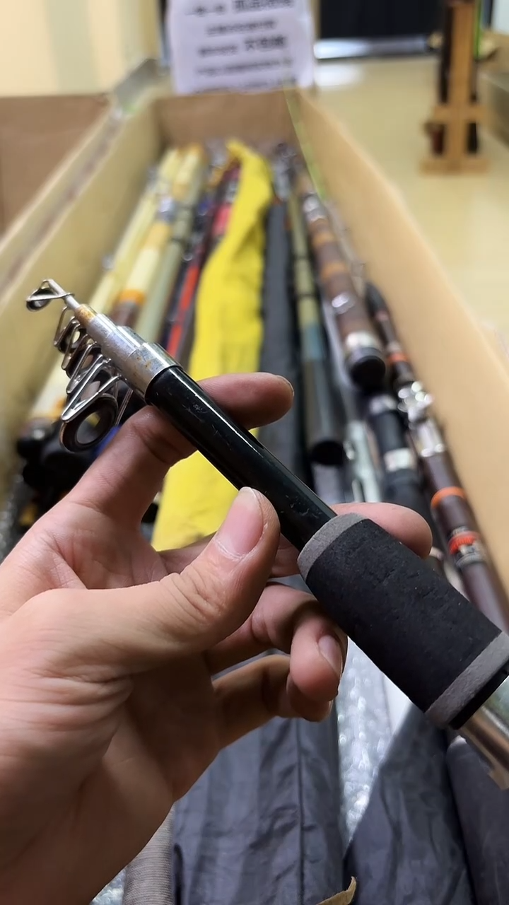 过**烟孤品微瑕，+10元发顺丰，产品以直播间实物为准