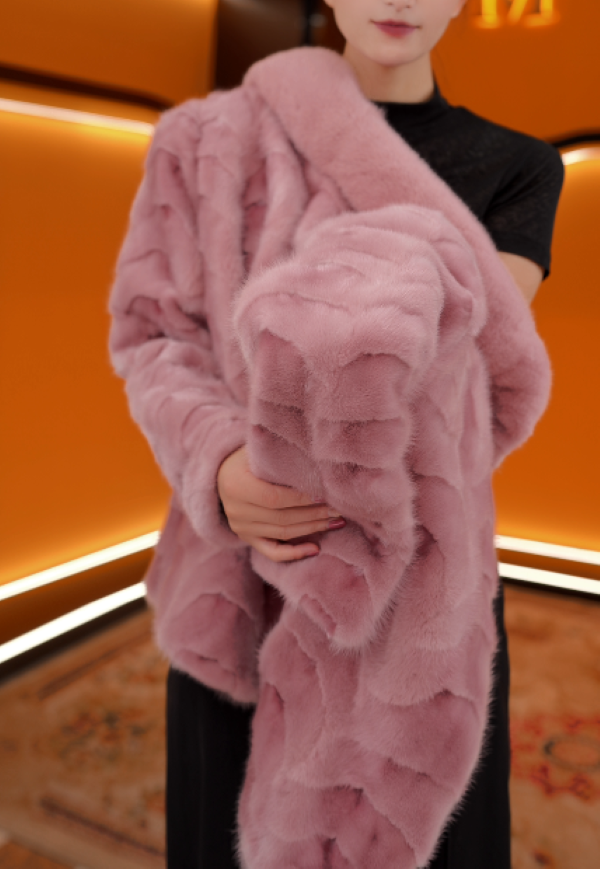 XJ-2025新款肉桂粉时尚雪兰貂外套