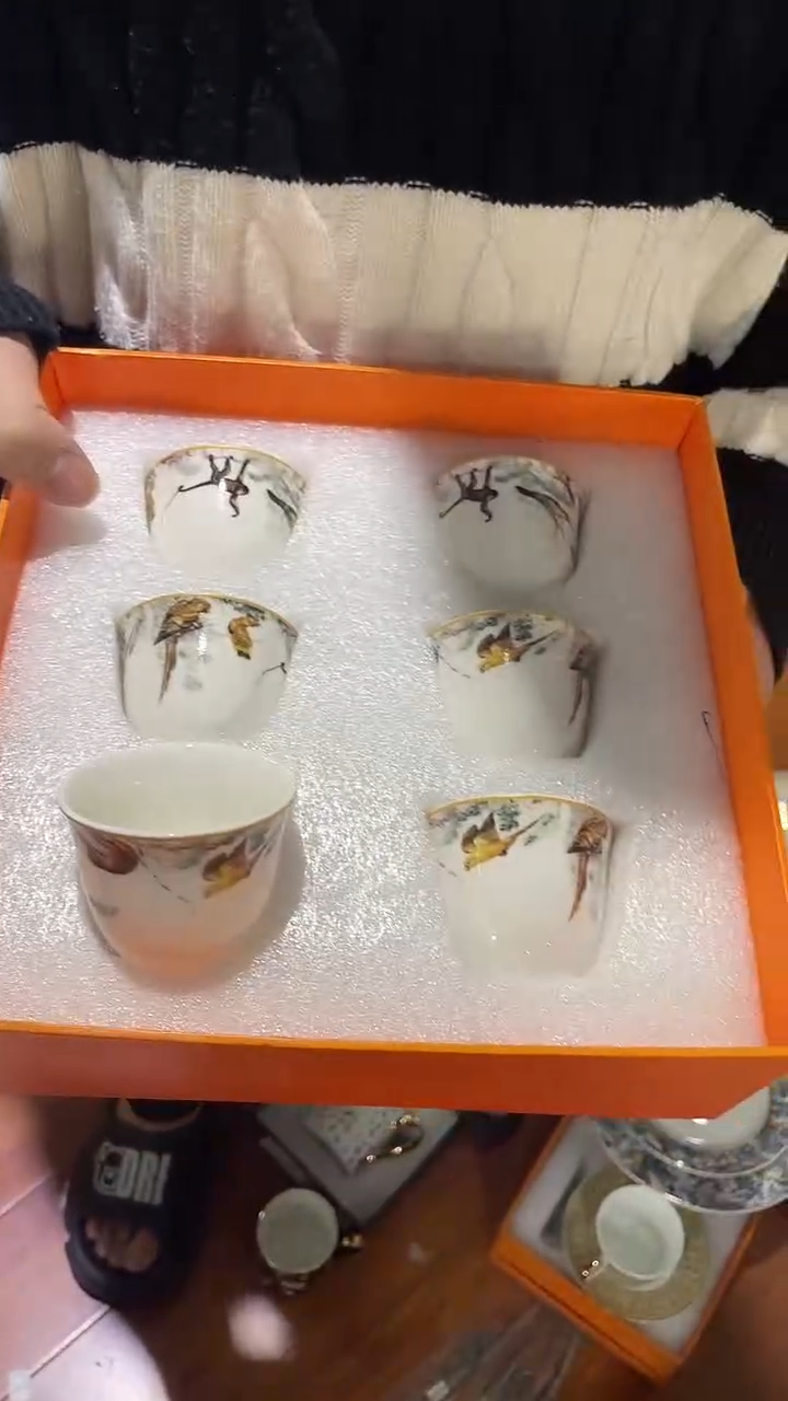 杯鸿辉家品牌瓷器，京东包邮！