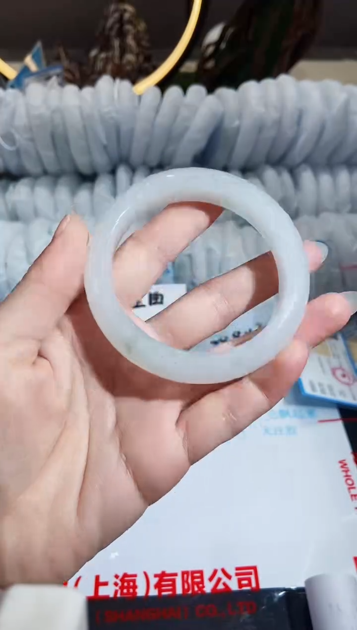 【闪购商品】石英质玉手镯未镶嵌34-57