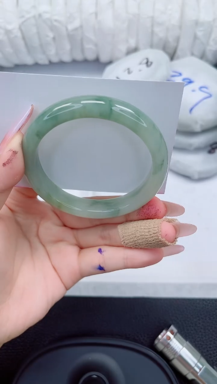 石英质玉手镯未镶嵌144-56/57