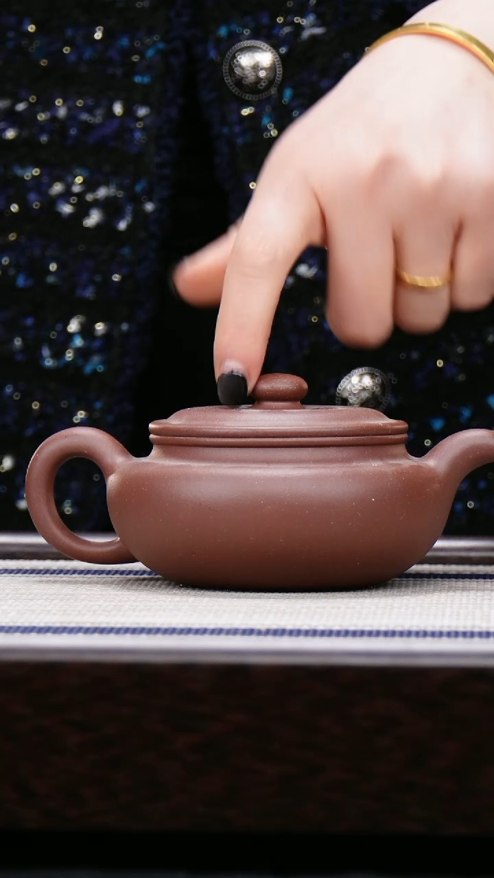 【闪购商品】紫砂茶壶四号井低槽青  扁腹 张杰