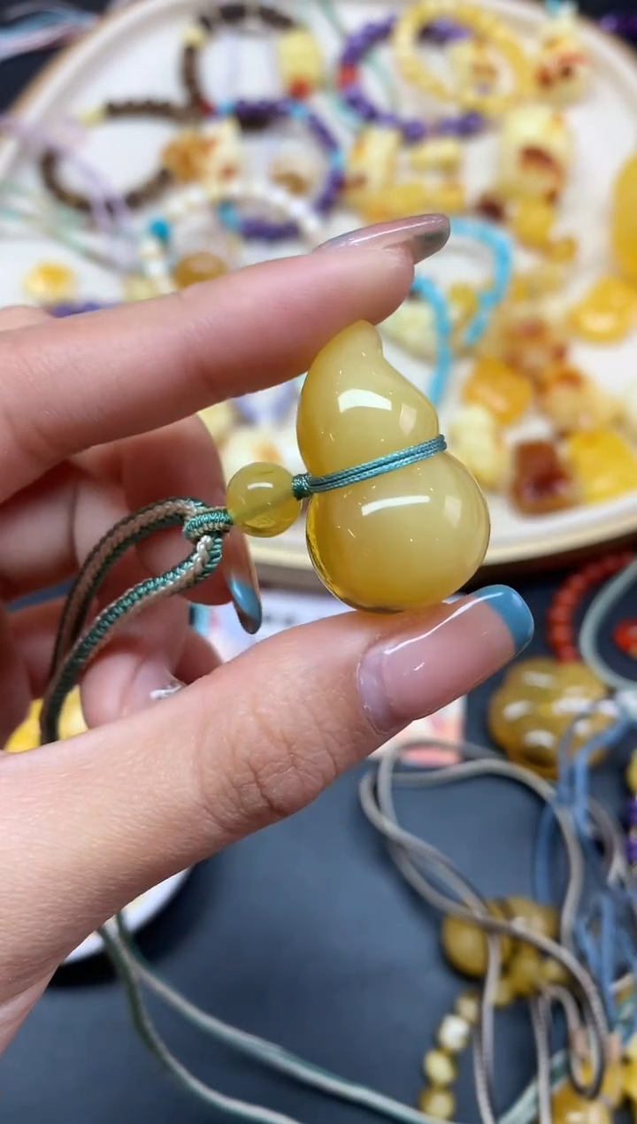 【闪购商品】蜜蜡裸石未镶嵌吊坠A3|980