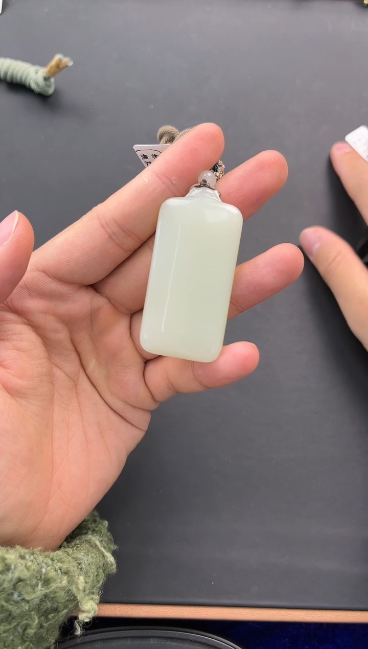 未镶嵌手串和田玉迪克兰无事牌微色差