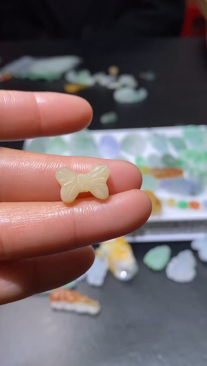 【闪购商品】定制翡翠未镶嵌翡翠毛货~