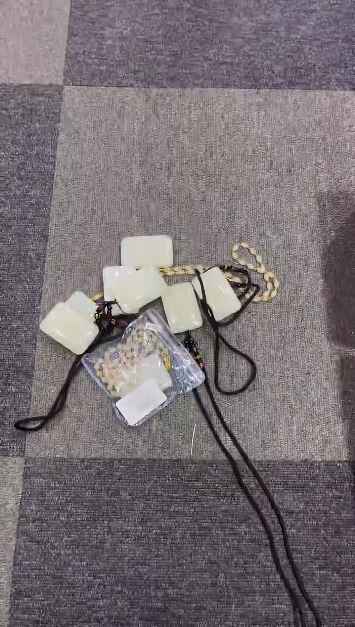 未镶嵌和田玉挂件小熊拖鞋直播精选推荐  