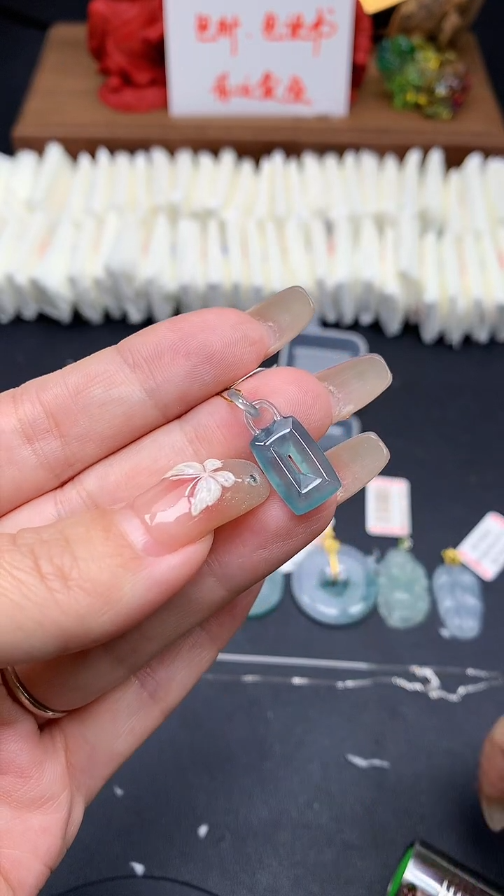 【闪购商品】翡翠吊坠(不含链)未镶嵌MS155018