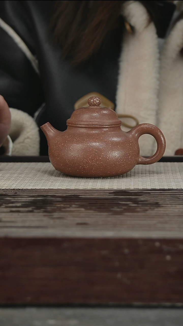 茶壶紫砂83号万老师，260CC
