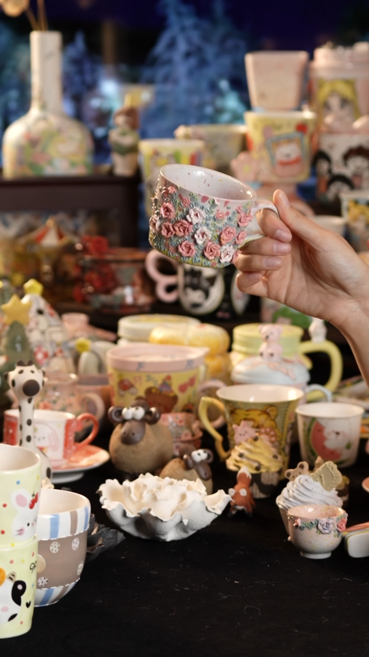 摆件陶景德镇釉下彩手绘设计师款陶瓷