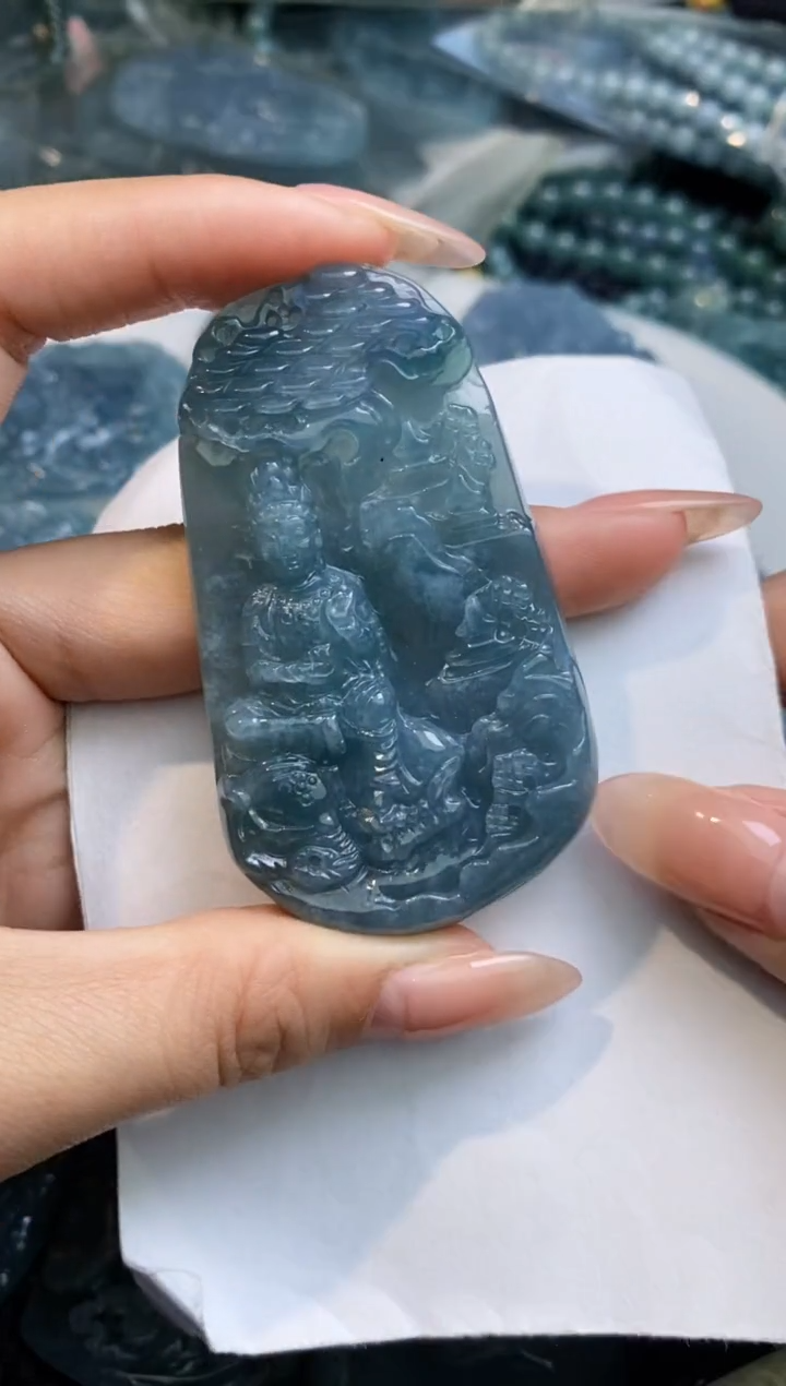 【闪购商品】翡翠颈饰未镶嵌           `
