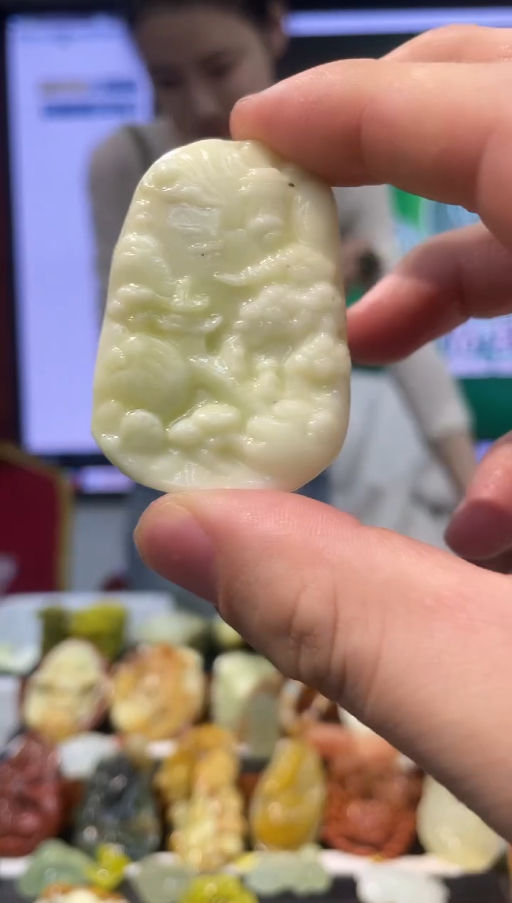 【闪购商品】岫玉吊坠未镶嵌·