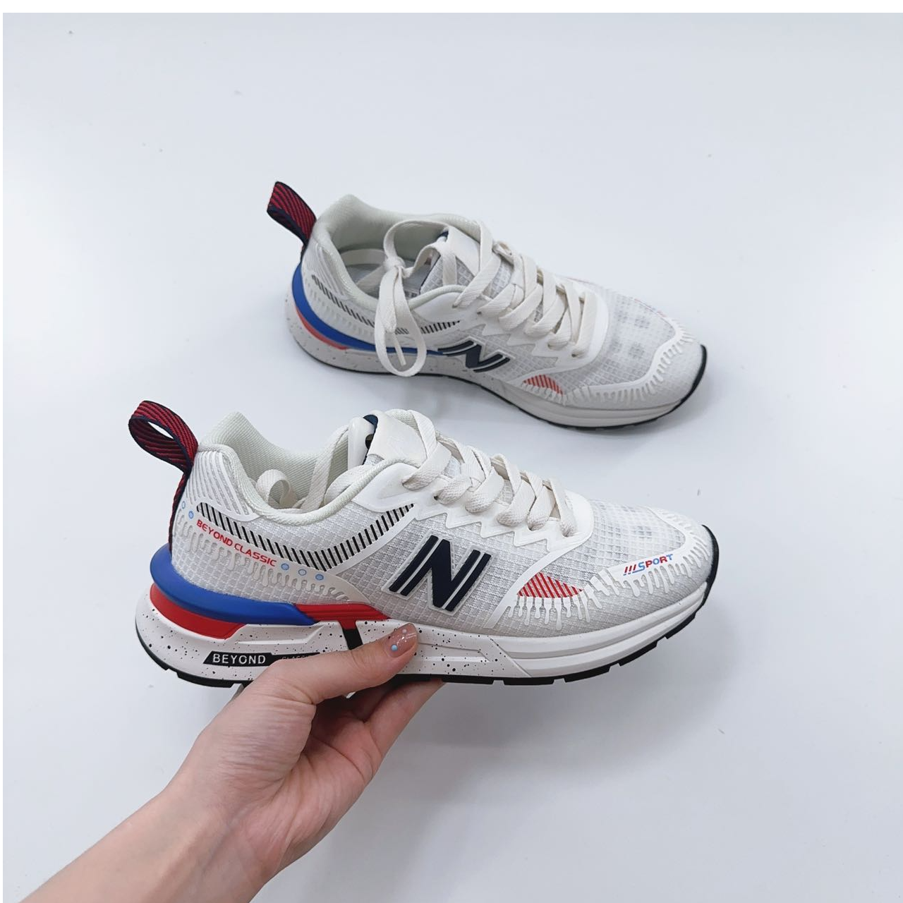 80065高端专享四季款舒适运动鞋乳白色（成人运动鞋）