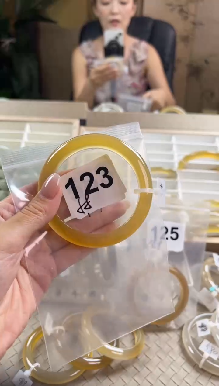 手镯玛瑙/玉髓未镶嵌初*.123