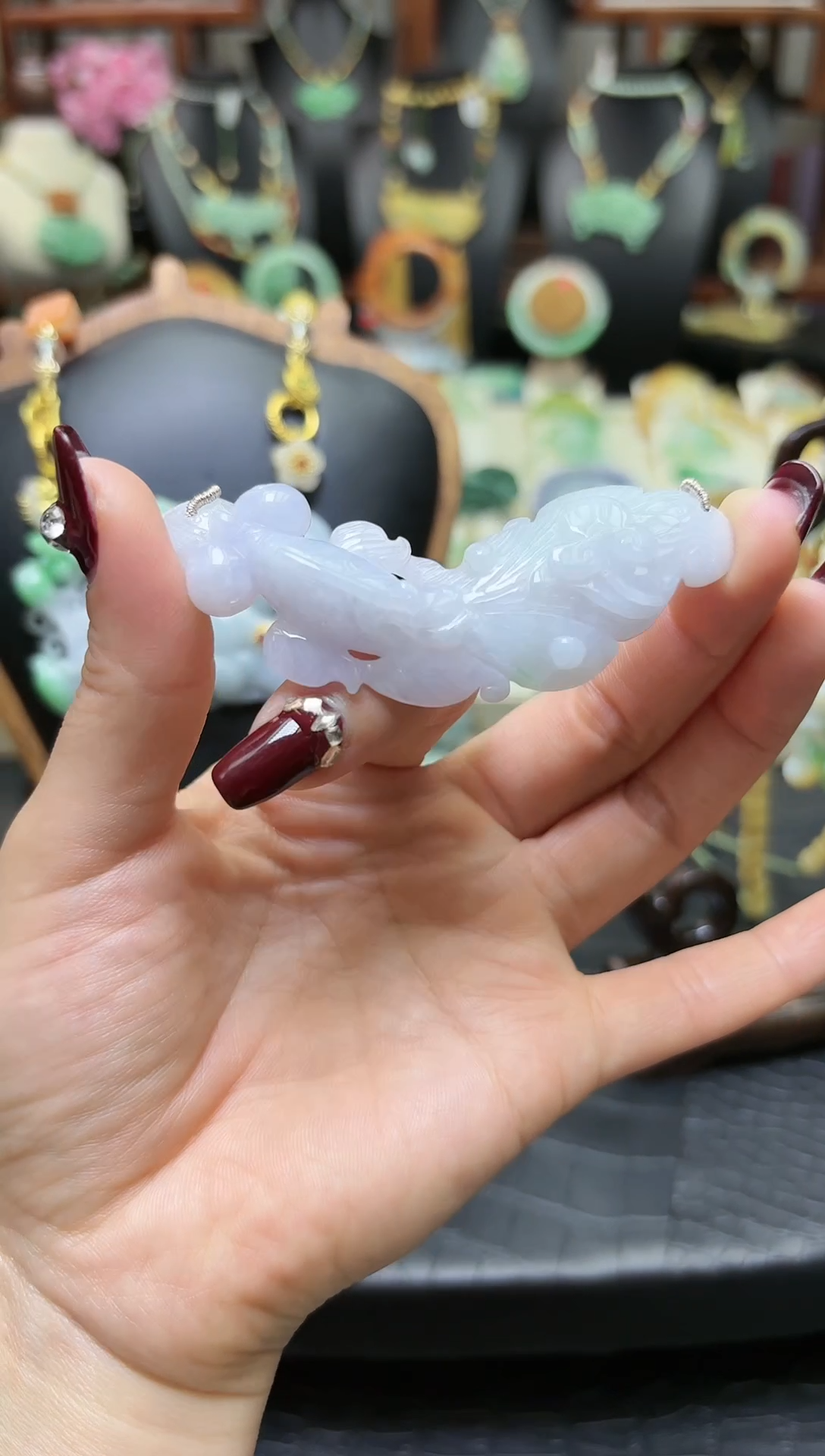 【闪购商品】翡翠颈饰未镶嵌天然翡翠锦鲤弯弯