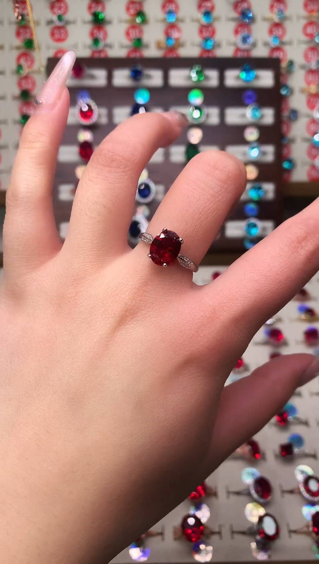 银S925镶嵌戒指红宝石8*10 酒红 银托