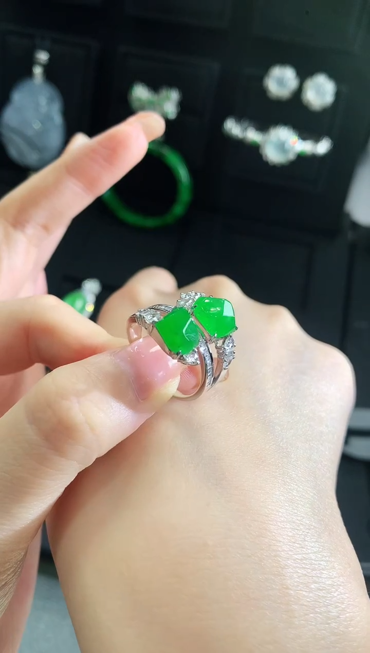 【闪购商品】翡翠戒指18K金镶嵌手饰